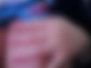 Live cam show with miacanelaxo - Fuck Machine on TeamSkeetLive
