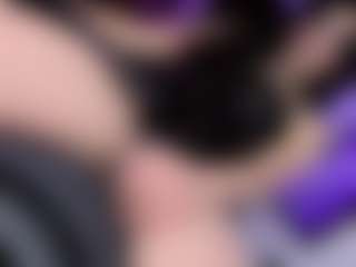 YarethRouss's Live Sex Cam Show