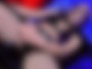 Live cam show with YarethRouss - Facial Piercings on camwithhim.com