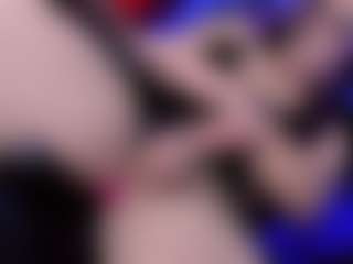 Live cam show with YarethRouss - Small Tits on CamSextacy