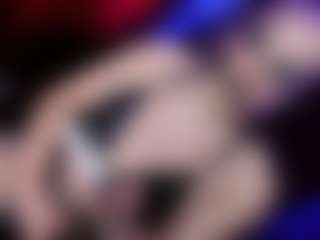 Live cam show with YarethRouss - Small Tits on Milfs Live