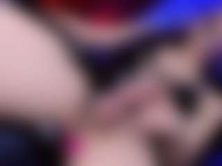 Live cam show with YarethRouss - Smoking on CamwithHer