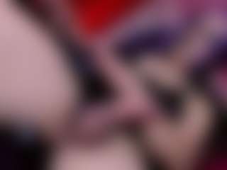 Live cam show with YarethRouss - Drinking on madthumbs