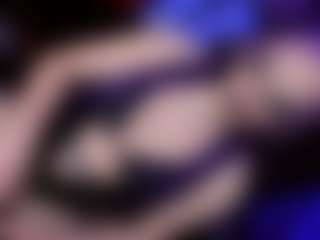 Live cam show with YarethRouss - Smoking on Camsoda