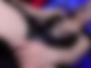 Live cam show with YarethRouss - Smoking on LiveSexCams6