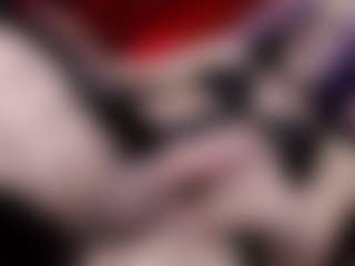 Live cam show with YarethRouss - Small Tits on alttransgirls