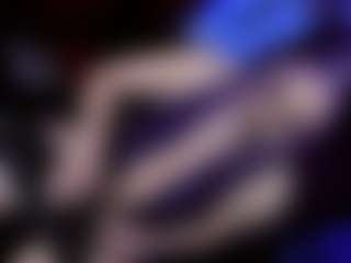 Live cam show with YarethRouss - Small Tits on SxyPornLive
