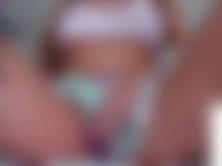 Live cam show with Good Girl - Bush on eurowanks.com