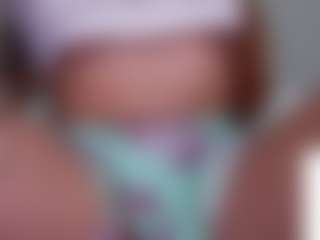 Live cam show with Good Girl - Bush on parknlotfishbdy