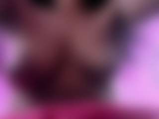 Live cam show with anamyle22 - Living Room on Camsoda