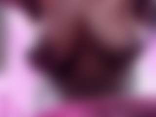 Live cam show with anamyle22 - Living Room on livesuperchat.net