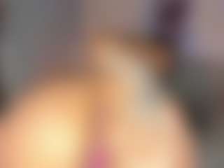 Live cam show with ayshel - Bedroom on AdultVida.com