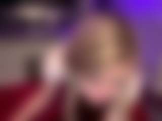 Live cam show with Laura Tate - Smoking on CamClone