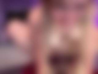 Live cam show with Laura Tate - Strip BBW on Dolls Live