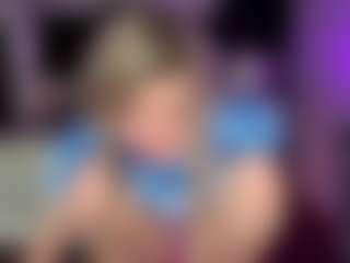 Live cam show with Laura Tate - Curvy Toys on crypto-cams
