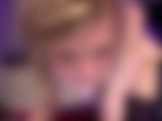 Live cam show with Laura Tate - Asian Curvy on Strip Flash - Live Sex Shows
