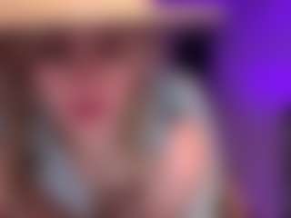Live cam show with Laura Tate - White Blonde Hair on Fling VIP Chat | united states