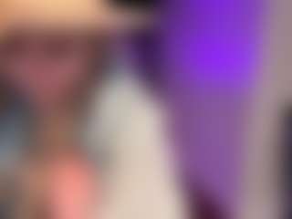 Laura Tate's Live Sex Cam Show