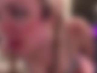 Laura Tate's Live Sex Cam Show