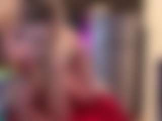 Live cam show with Laura Tate - Spy Petite on AdultVida.com