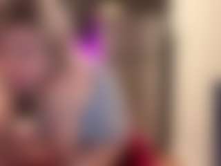 Live cam show with Laura Tate - Big Tits on Camsoda