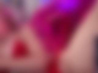 Live cam show with Laura Tate - American Blonde Hair on Streamer API | united states