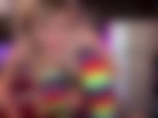 Live cam show with Laura Tate - College on Mixed Magazine Live