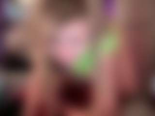 Show de câmera ao vivo com Laura Tate - Shaved Pussy Big Tits no Camsoda