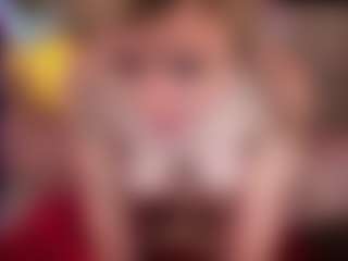 Live cam show with Laura Tate - Dirty on Camsoda