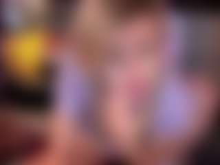 Live cam show with Laura Tate - Deepthroat on Free Soda