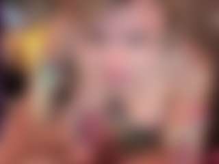 Live cam show with Laura Tate - Shaved Pussy on TastyBlacksLive