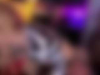 Live cam show with Laura Tate - Big Tits on Camming Site