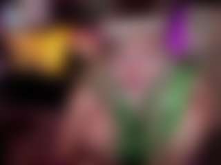 Live cam show with Laura Tate - Strip on camwithhim.com