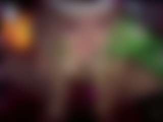 Spettacolo in cam dal vivo con Laura Tate - Slut Black su Camsoda