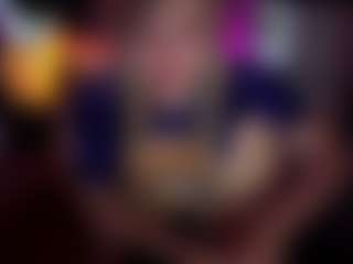 Live cam show with Laura Tate - Costume on StripNow