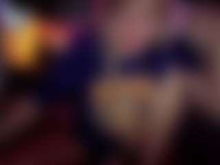 Live cam show with Laura Tate - Strip Blonde Hair on CamwithHer