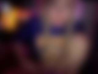 Live cam show with Laura Tate - Strip Blonde Hair on Camiplay Live