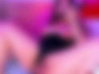 Live cam show with Cherry Queen - Dildo Or Vibrator on TastyBlacksLive