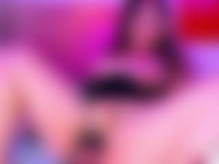 Live cam show with Cherry Queen - Lovense on luckytryst.com