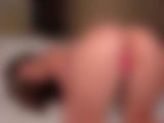 Live cam show with Ellen - Horny on boobsie.com