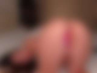 Ellen's Live Sex Cam Show