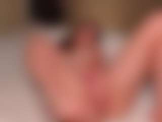 Live cam show with Ellen - Teen (18+) on luckytryst.com