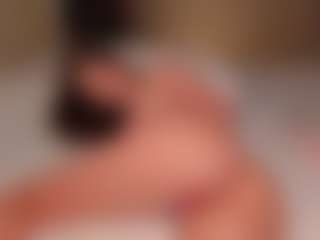 Live cam show with Ellen - Teen (18+) on fuklive.com