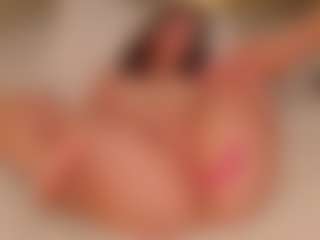 Live cam show with Ellen - Small Tits on Latina Girls
