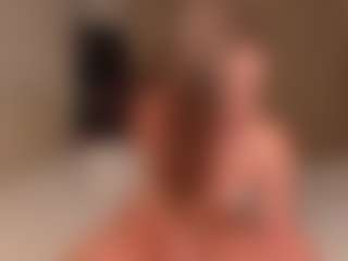 Live cam show with Ellen - Solo on Chatstar