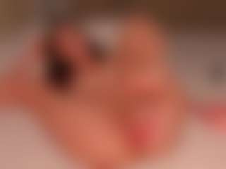Live cam show with Ellen - Petite on camwithhim.com
