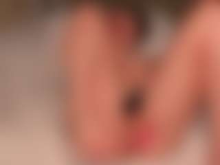Live cam show with Ellen - Fingering Young Adult on Camsoda
