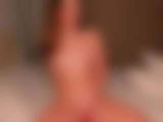 Live cam show with Ellen - Dirty Talk on Camming Site
