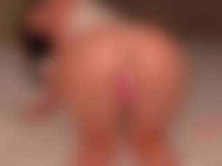 Ellen's Live Sex Cam Show