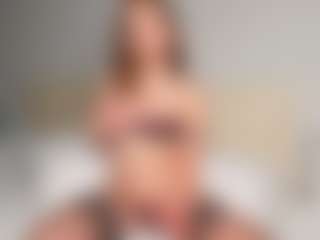Live cam show with Ellen - Small Tits on CamSodaAdn